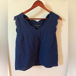 Banana Republic Navy Scalloped Blouse Linen Blend M